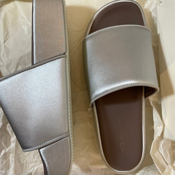 Y-3 Slides main image 11